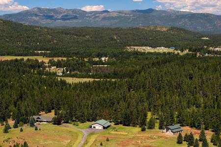 877 Heath Lake Road, Sagle, Idaho 83860, HOA KỲ
