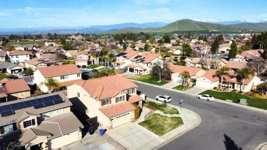 1832 Santa Maria Avenue, Porterville, California 93257, USA