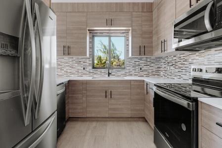 3, KINGSLEY TOWNHOMES 2 BED PLUS DEN UNIT 3., West Bay, Grand Cayman, Cayman Islands