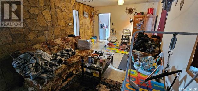 212 MAIN STREET, Stoughton, Saskatchewan S0G 4T0, Canada