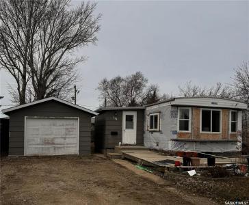 211 PRAIRIE STREET, Yellow Grass, Saskatchewan S0G 5J0, Canada