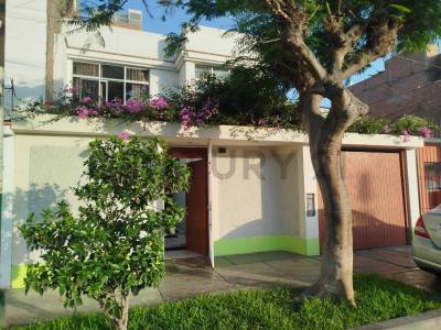 Calle Jacinto,Urb. Gamarra de León , Lima, Lima 00001, Peru