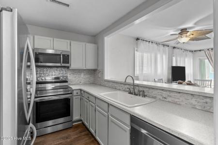 1437 Fort Fisher Boulevard , I1, Kure Beach, North Carolina 28449, USA
