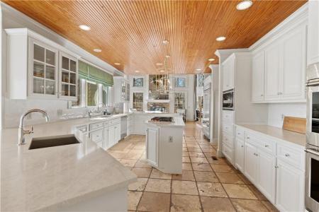 127 Mills Lane, Ball Ground, Georgia 30107, USA