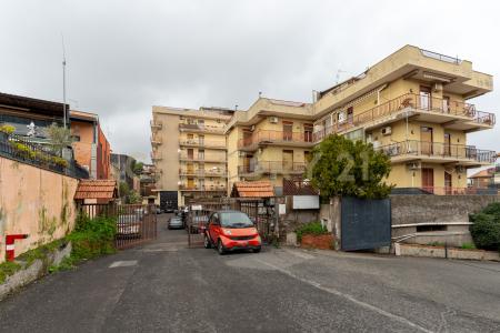 Via Caduti del Lavoro, Gravina Di Catania, Sicilia 95030, イタリア