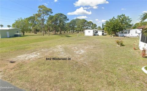 842 Winterest Drive, North Fort Myers, Flórida 33917, Estados Unidos