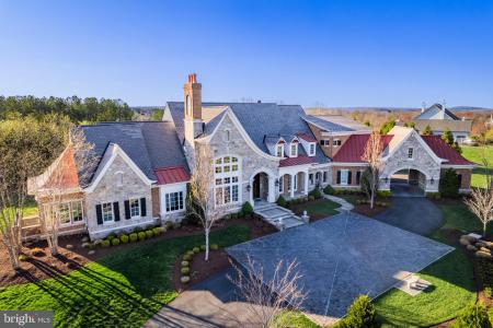 22577 Creighton Farms Drive , Leesburg, Virginia 20175, USA