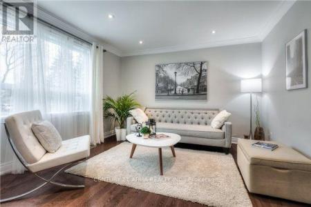 79 CARTIER CRESCENT, Richmond Hill (crosby), Ontario L4C 2N3, Canadá