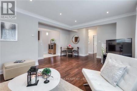 79 CARTIER CRESCENT, Richmond Hill (crosby), Ontario L4C 2N3, Canadá