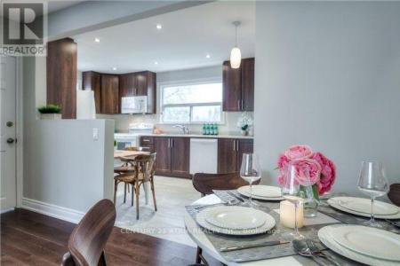 79 CARTIER CRESCENT, Richmond Hill (crosby), Ontario L4C 2N3, Canadá