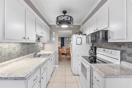 4851 NW 26th Court # 233, Lauderdale Lakes, Florida 33313, Estados Unidos