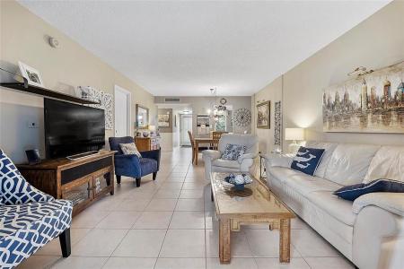 4851 NW 26th Court # 233, Lauderdale Lakes, Florida 33313, Estados Unidos