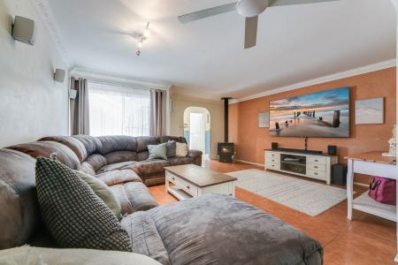 11 Victoria Road, Thirlmere, NSW 2572, אוסטרליה