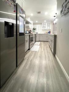 7509 Adwen, Downey, California 90241, HOA KỲ