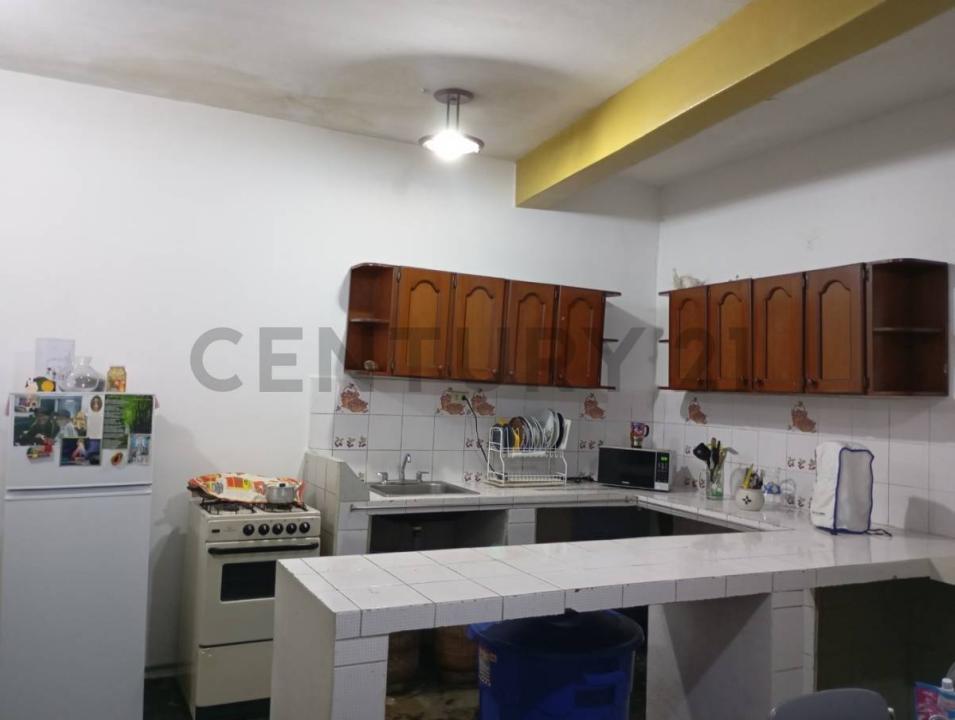 Avenida Sucre, Cerro Las Tinajitas Edificio nro 8, Caracas, Distrito Capital 1010, Venezuela