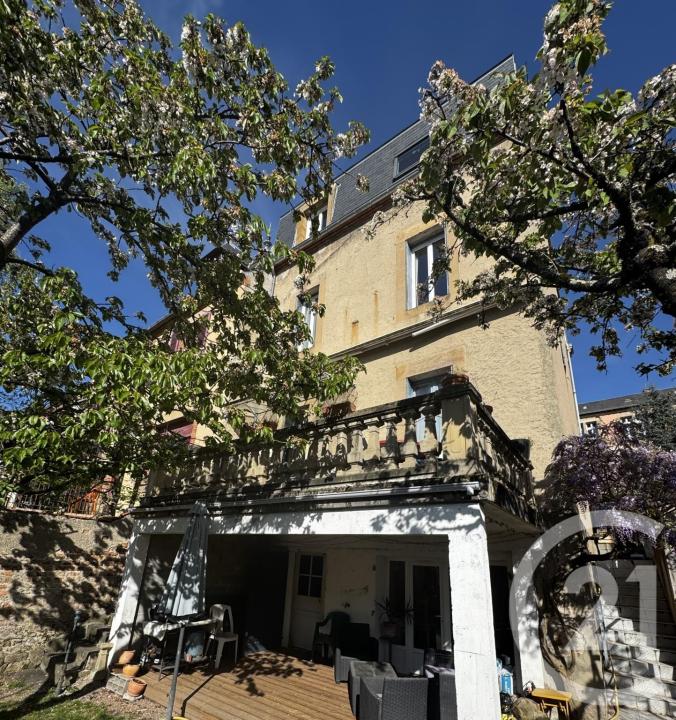 Moulins, Alvernia 03000, Francia