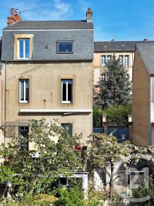 Moulins, Alvernia 03000, Francia