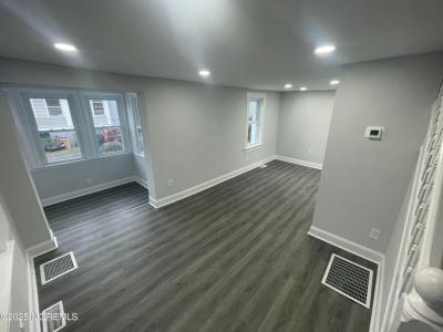 405 Myrtle Avenue, Neptune Township, Nueva Jersey 07753, Estados Unidos