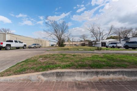 2107 N Main Street, Pearland, Texas 77581, USA