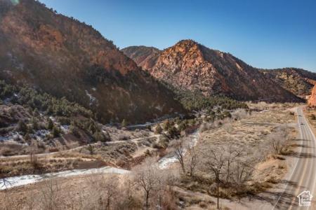 1310 HIGHWAY, Cedar City, Utah 84720, Estados Unidos
