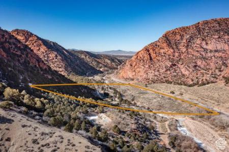 1310 HIGHWAY, Cedar City, Utah 84720, Estados Unidos
