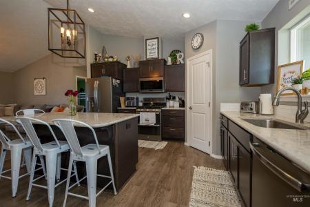 1724 Pioneer Drive, Lewiston, Idaho 83501