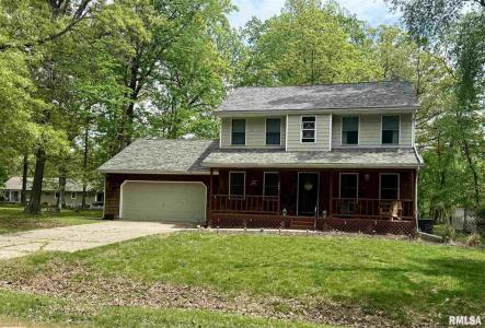 338 Sherwood Circle, Dahinda, Illinois 61428, USA
