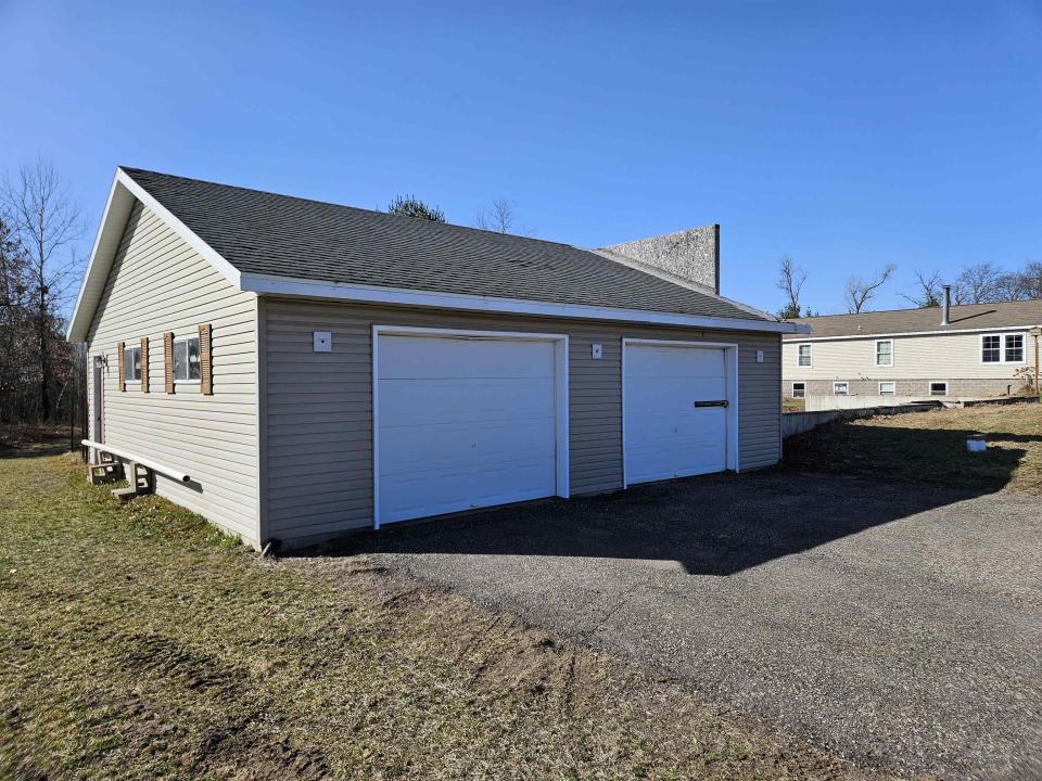 309 Driscoll Lane, Oxford, Wisconsin 53952-9088