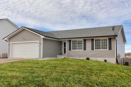 7018 Three Lakes Parkway, Des Moines, Iowa 50320, États-Unis