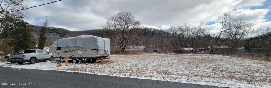 494 S River Street, Wapwallopen, Pennsylvania 18660, USA