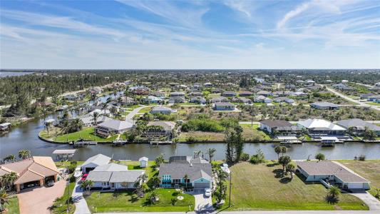 15652 Ruston Circle, Port Charlotte, Florida 33981, USA