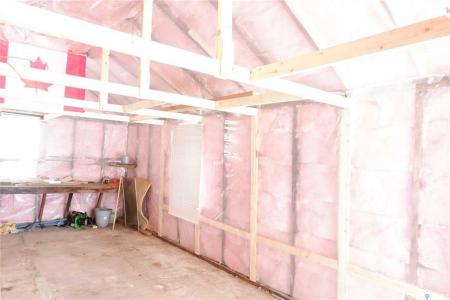 512 CENTRE STREET, Assiniboia, Saskatchewan S0H 0B0, Canada