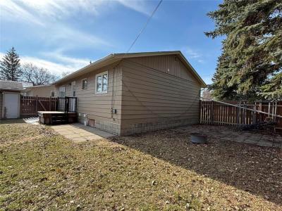 302 FLETCHER STREET EAST, Killarney, Manitoba R0K 1G0, Canada