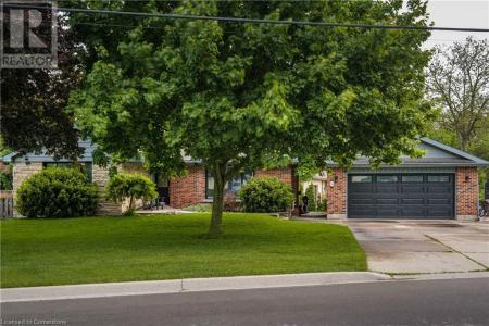 16 TREVOR DRIVE, Stoney Creek, Ontario L8G 1N2, Canada