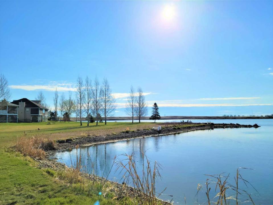27 BLUE HERON BAY, Lake Newell Resort, Alberta T1R 0X5, Canadá