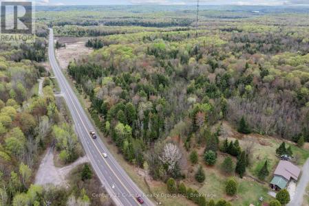 0 HIGHWAY 118, Dysart Et Al (dysart), Ontario K0M 1S0, CANADÁ