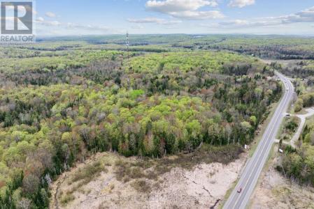 0 HIGHWAY 118, Dysart Et Al (dysart), Ontario K0M 1S0, CANADÁ