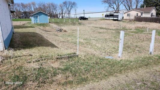 137 8TH STREET NORTH, Brandon, Manitoba R7A 2A4, Canada