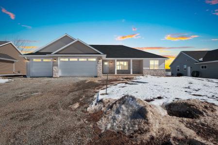 3633 E HANK Avenue, De Pere, Wisconsin 54115, USA