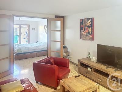 Elne, Languedoc-Roussillon 66200, 法国