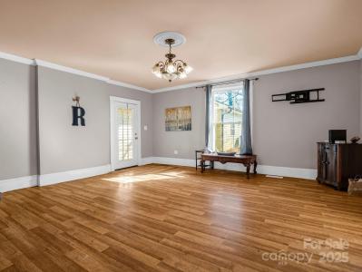528 Sherrill Avenue, Lincolnton, شمال كارولينا 28092, الولايات المتحدة