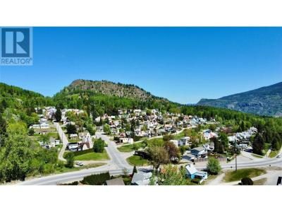827 BURNS AVENUE, Warfield, 브리티시 컬럼비아주 V1R 2G2, 캐나다