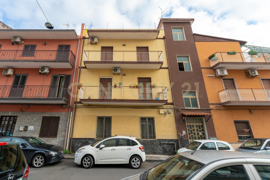 Via Edmondo de Amicis, Catania, Sicilia 95100, Italie