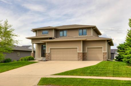 14201 Brookview Drive, Urbandale, Iowa 50323, Stati Uniti