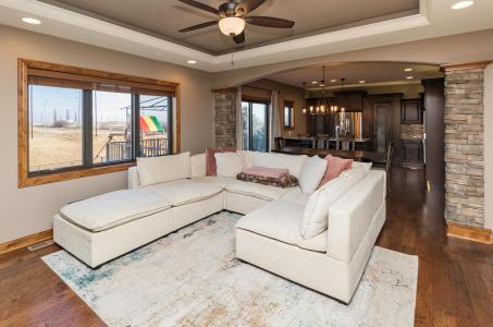 14201 Brookview Drive, Urbandale, Iowa 50323, Stati Uniti