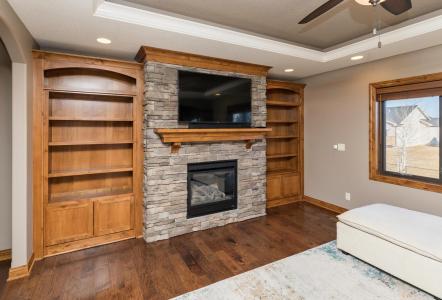 14201 Brookview Drive, Urbandale, Iowa 50323, Stati Uniti