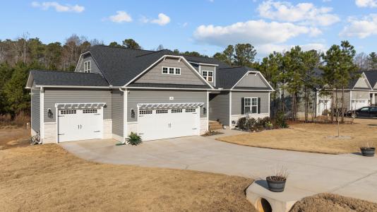 40 Cinnamon Teal Way, Youngsville, Carolina Do Norte 27596, Estados Unidos