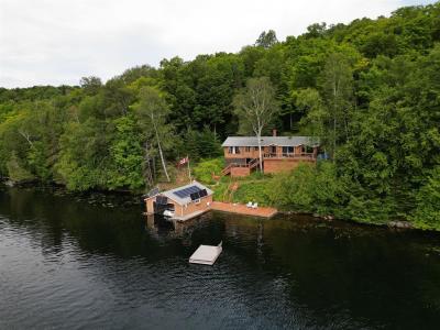 3074  Lac-des-Écorces, Barkmere, Quebec J0T 1A0, Kanada