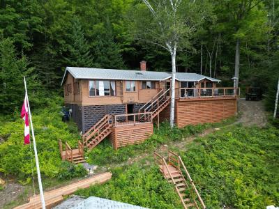 3074  Lac-des-Écorces, Barkmere, Quebec J0T 1A0, Kanada