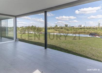 Avenida Los Lagos , Escobar, GBA Norte 00001, Argentina